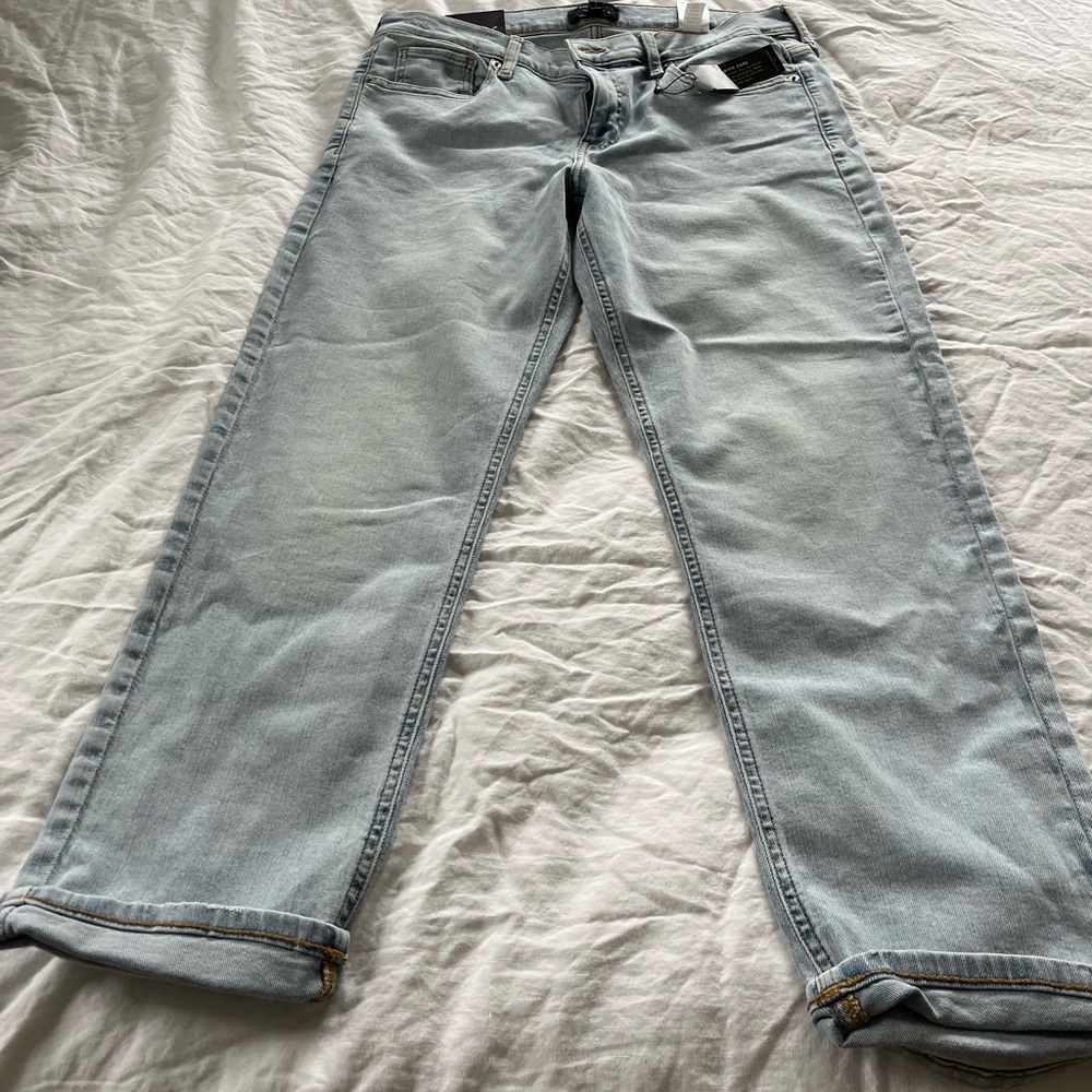 Banana Republic Light Wash Straight Leg Women’s Jeans - Light Blue